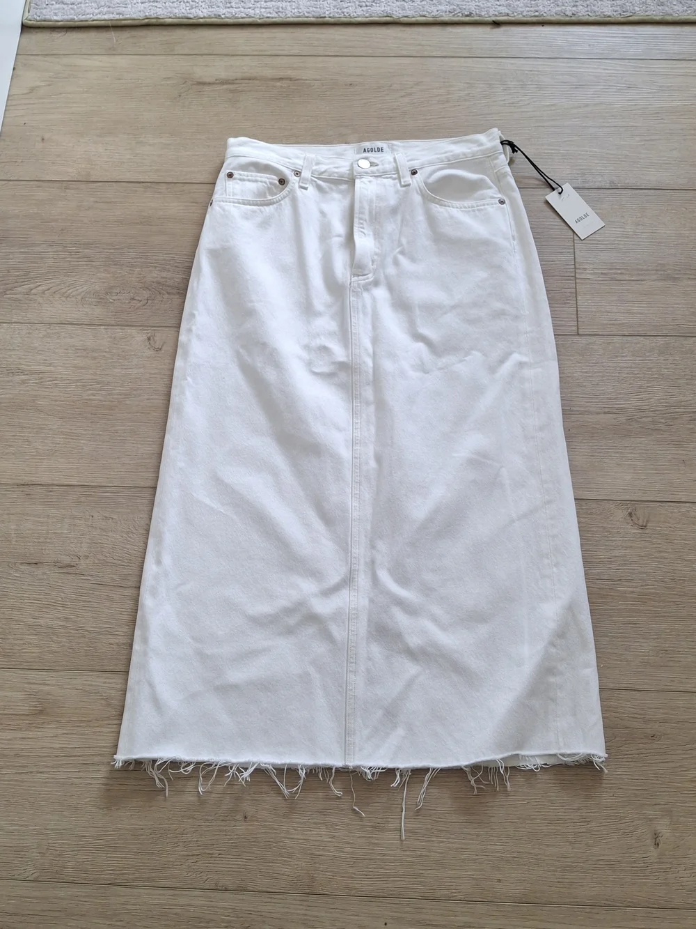 NWT AGOLDE Della White Denim Midi Skirt Raw Hem Frayed Size 27